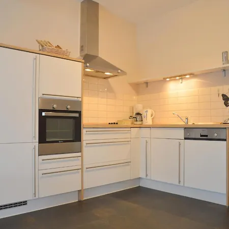 Apartment In Near Meinweg Park, Cleaning Included Posterholt
